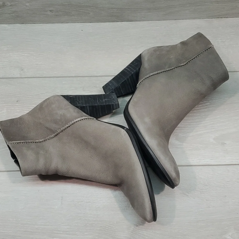 Ecco Womens Ankle Suede Heels boots shoes sz 40/9-9.5